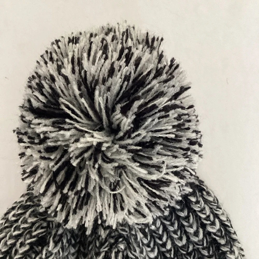 Rebecca Minkoff Cable Knit Beanie Hat Chunky Pom Pom Black Grey Cozy